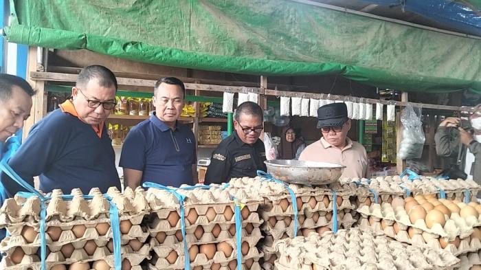 Sabri tinjau pasar 02 13022026.jpg