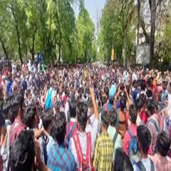 delhi university campus protest clash