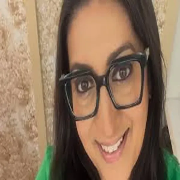 smriti irani self love valentines day