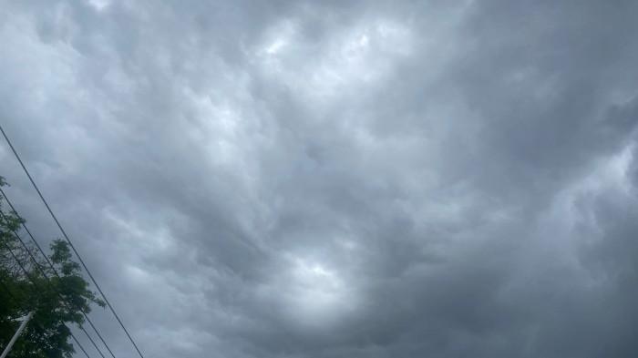 Kota Gorontalo terpantau hujan ringa pada pukul 15.17 WITA.