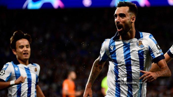 Gelandang Real Sociedad asal Spanyol #23 Brais Mendez merayakan setelah mencetak gol pertama timnya pada pertandingan sepak bola grup D hari putaran pertama Liga Champions UEFA 1 antara Real Sociedad dan Inter Milan di stadion Reale Arena di San Sebastian pada 20 September 2023.