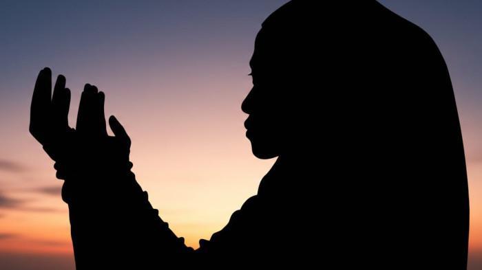 DOA - Membaca doa niat puasa Ramadan, sahur, dan berbuka puasa