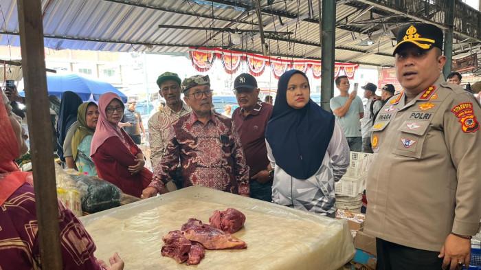 SIDAK PASAR - Bupati Cirebon, Imron Rosyadi, turun langsungccc