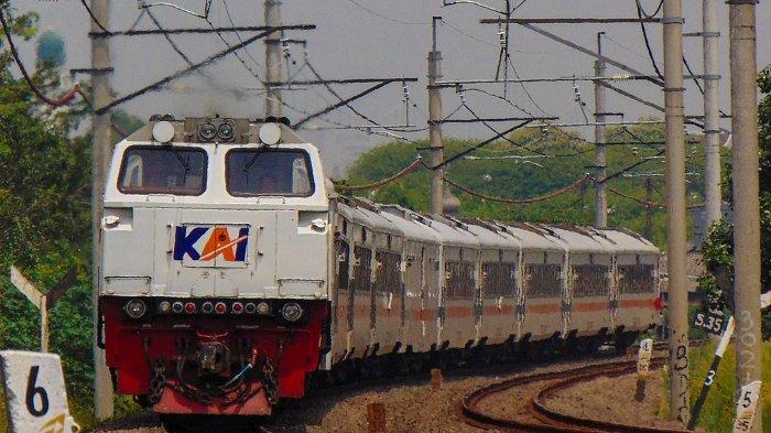 Ilustrasi KA Tawang Jaya Premium rute Pasar Senen ke Semarang Poncol.