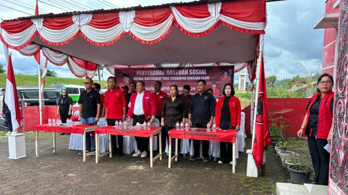 bantuan bagi korban rumah rusak parah akibat banjir dan longsor di Tapanuli Utara