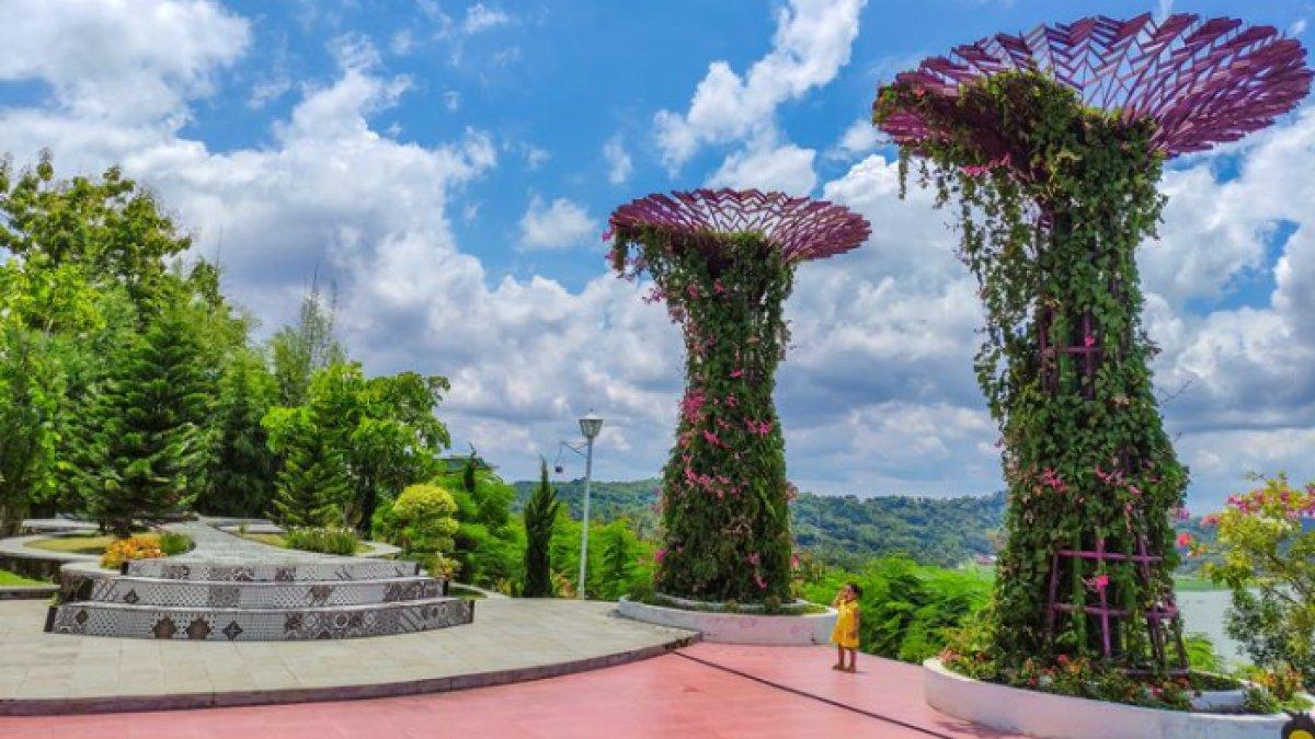 WISATA ALAM - Potret wisata Bukit Sidoguro disadur dari Kompas.com pada Selasa (4/3/2025). Bukit Sidoguro cocok jadi destinasi ngabuburit.