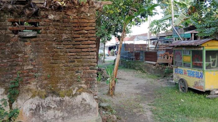 RUMAH - Rumah masa kecil Presiden pertama Republik Indonesia (RI), Ir Soekarno atau Bung Karno, di Desa Rejoagung, Kecamatan Ploso, Kabupaten Jombang, Jawa Timur, pada Minggu (8/2/2026). Bukti otentik dibeberkan. (Dok Arif Yulianto)