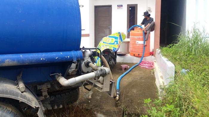 distribusi air pakai mobil tangki