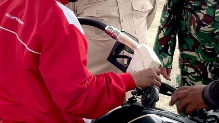KONSUMSI SETAHUN - Penyaluran BBM di Malinau Kota, Kalimantan Utara. Sepanjang 2025, konsumsi Pertalite warga Malinau mencapai 12,2 juta liter setahun.(TRIBUNKALTARA.COM / MOHAMMAD SUPRI)