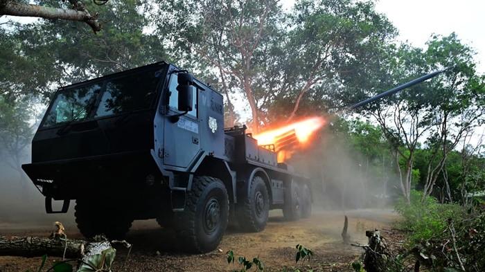TEKNOLOGI LATOPSHANTAI — Latihan Operasi Pertahanan Pantai (Latopshantai) oleh TNI AL menggunakan teknologi tingkat tinggi, Minggu (15/2/2026) di Sungailiat, Bangka.