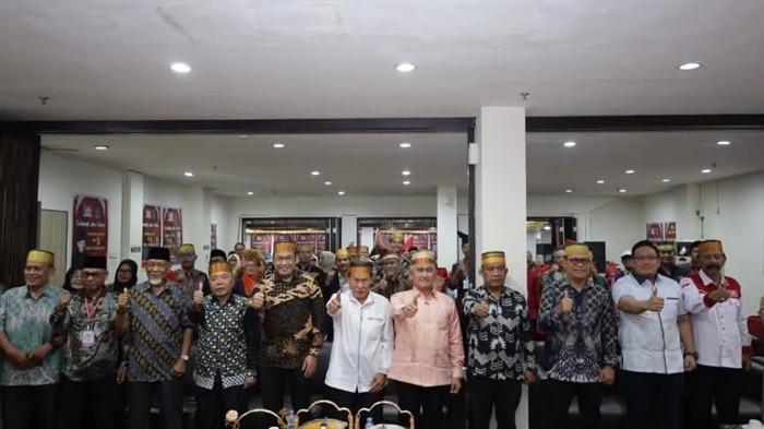 MUSDA KKSS TARAKAN - Wali Kota Tarakan ikut hadiri kegiatan pembukaan Musda KKSS Tarakan di Galaxy Hotel Tarakan, Minggu (15/2/2026). dr Muhammad Hasbi Hasyim, Dokter Spesialis Penyakit Dalam akhirnya resmi pimpin KKSS Tarakan, Provinsi Kalimantan Utara atau Kaltara. DOKUMENTASI HUMAS