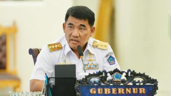 GUBERNUR SULUT - Gubernur Sulawesi Utara Yulius Selvanus Komaling (YSK).