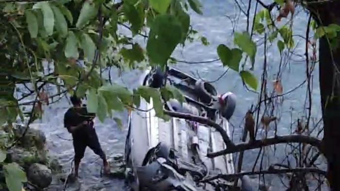 Mobil Terjun ke Laut di Pegunungan Pangas Parigi Moutong, Nasib Sopir dan Penumpang Belum Diketahui