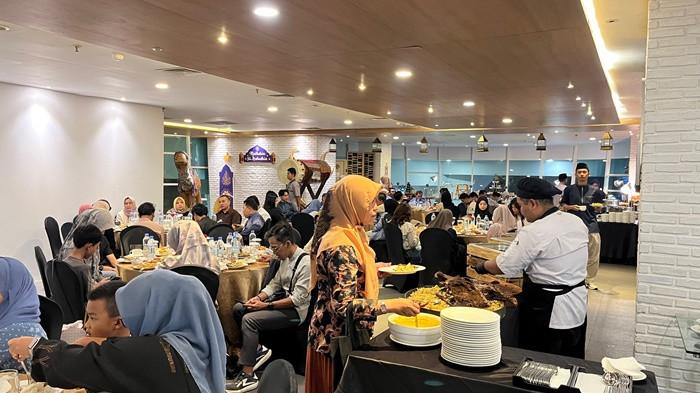 Galaxy Hotel Banjarmasin jelang berbuka, 1
