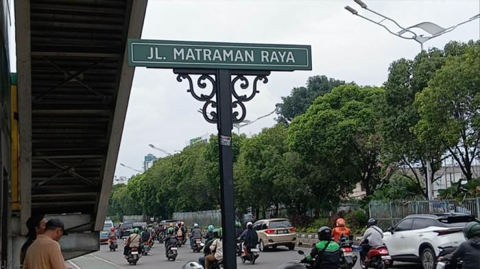 JALAN MATRAMAN MAKAN KORBAN - Ruas Jalan Matraman Raya di Kelurahan Kebon Manggis lokasi pelajar meninggal dunia, Matraman, Jakarta Timur, Senin (9/2/2026). Warga menyebut, jalan tersebut memang kerap memakan korban. TRIBUNJAKARTA.COM/BIMA PUTRA