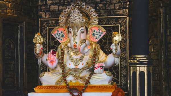 Vinayak Chaturthi 2026: Do not make this mistake even by mistake today on Vinayak Chaturthi, offer Bappa like this.