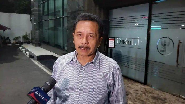 DILAPORKAN - Potret Ketua MKMK I Dewa Gede Palguna. Palguna diadukan Forum Mahasiswa Indonesia (FORMASI) ke MKMK atas dugaan pelanggaran kode etik hakim.