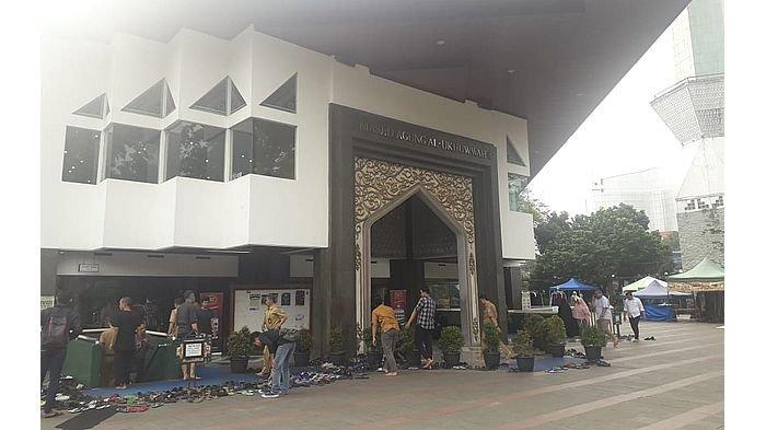 Masjid Al Ukhuwwah Jalan Wastukancana, No 27, Bandung.