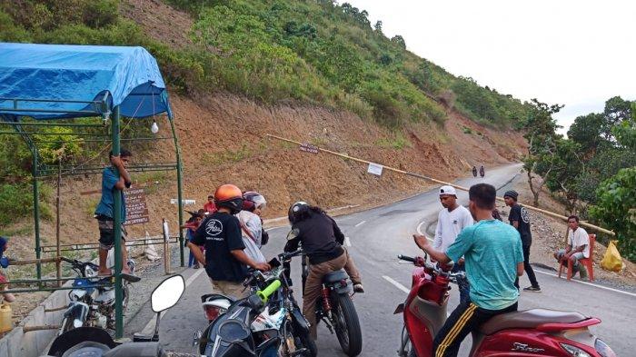 pintu masuk Objek Wisata Puncak Salena