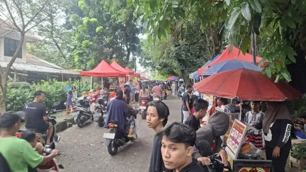 Berburu Takjil di Taman Merdeka Depok