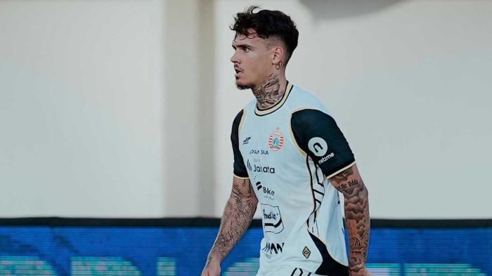 SHAYNE DEBUT - Pemain anyar Persija, Shayne Pattynama, saat menjalani debutnya di Persija, kala melawan Persita Tangerang, di Indomilk Arena, Jumat (30/1/2026) sore.