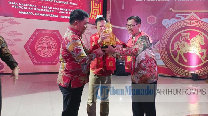 Gubernur Yulius Selvanus rayakan hari raya Tahun Baru Imlek 2577 Kongzili di Graha Gubernuran