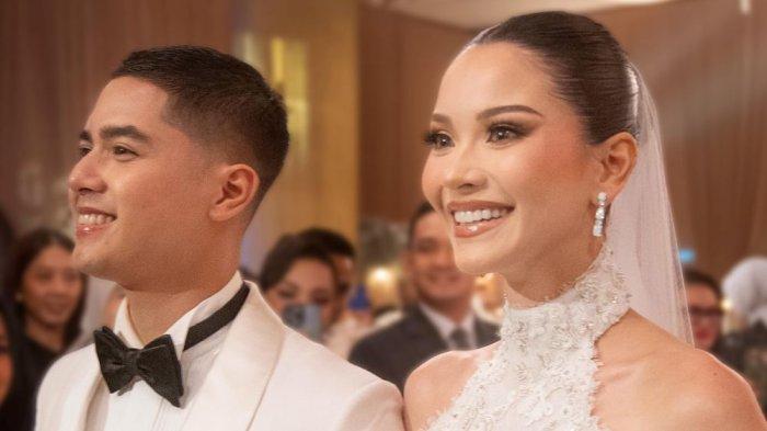 PERHIASAN ALYSSA DAGUISE - Alyssa Daguise tampil glamor dengan perhiasan mewah dalam hari pernikahan dengan Al Ghazali. Rabu (18/6/2025).