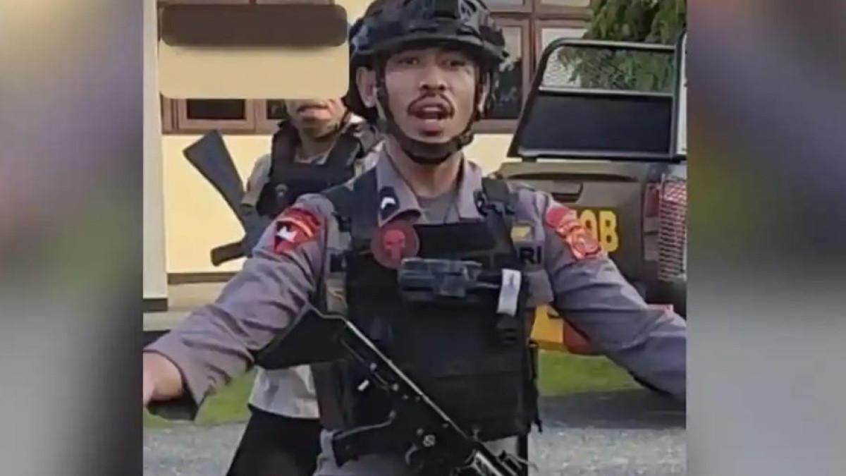 POLISI ANIAYA BOCAH - Bripda Masias Siahaya, Anggota Satbrimob Polda Maluku