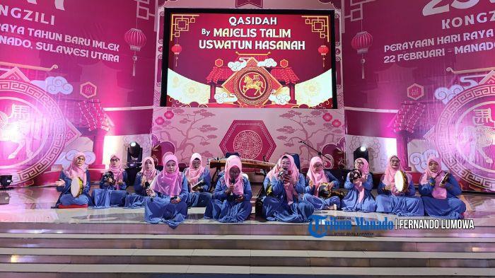 MOMEN TOLERANSI - Perayaan Tahun Baru Imlek 2577 Kongzili Provinsi Sulawesi Utara menjadi momen memperkuat toleransi dan kerukunan umat beragama. Perayaan ini berlangsung meriah di Graha Gubernur Provinsi Sulawesi Utara, Minggu, 22 Februari 2026 petang. Graha ini berada di sekitar Wisma Negara Manado atau Rumah Dinas Gubernur Provinsi Sulawesi Utara, Kelurahan Bumi Beringin, Kecamatan Wanea, Manado.