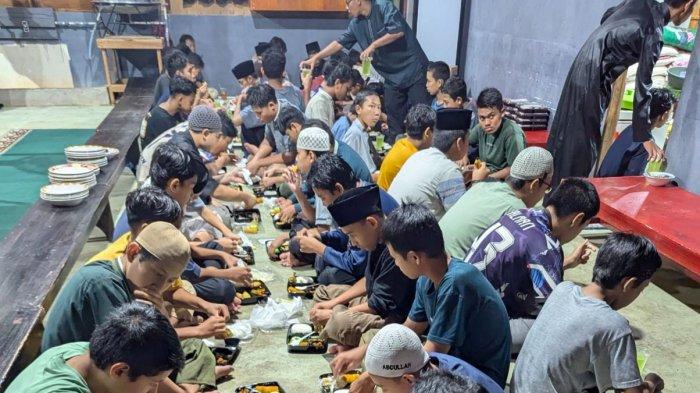 BUKA PUASA - Ilustrasi buka puasa bersama alias bukber. Langsung makan gorengan saat berbuka puasa bisa memberatkan pencernaan dan memicu gangguan seperti sakit perut, mual, atau asam lambung meningkat.