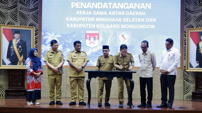 DORONG: Gubernur Sulawesi Utara, Yulius Selvanus Komaling (YSKhjgj78hjghjghj