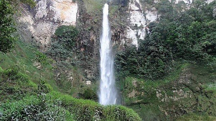 Air Terjun Matayangu di Sumba