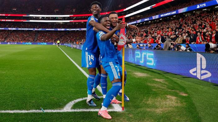 SELEBRASI - Selebrasi pemain Real Madrid usai mencetak gol ke gawang Benfica pada pertandingan playoff 16 Besar Liga Champions 2025/2026 di Da Luz Stadium, Lisbon, Portugal, Rabu (18/2) dini hari WIB. Madrid menang 0-1.