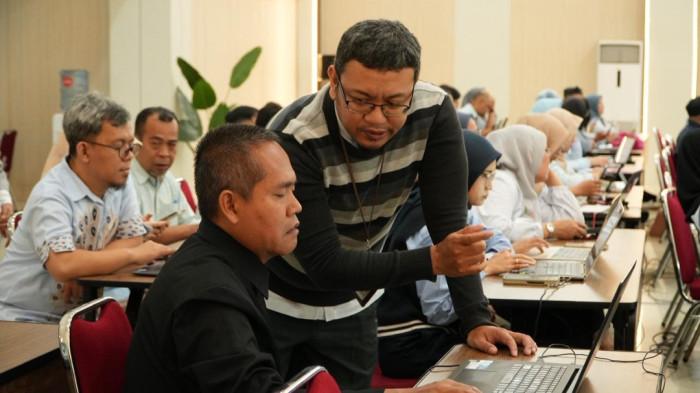 SOSIALISASI - Politeknik STIA LAN Bandung bekerja sama dengan KPP Pratama Bandung Cibeunying menyelenggarakan kegiatan Sosialisasi Aplikasi Coretax dan Peningkatan Literasi Pajak serta Pendampingan Pelaporan SPT Tahunan Wajib Pajak Orang Pribadi.