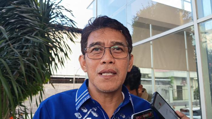 Erwin Burase Perintahkan TAPD Penuhi Hak 51 Guru yang Belum Terima THR TPG dan Sertifikasi ke-13