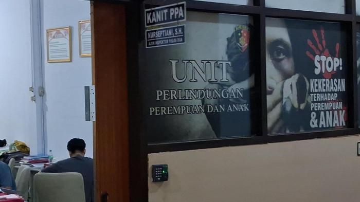 Tampak depan Unit PPA Satreskrim Polres Sukabumi. Polisi menetapkan ibu tiri berinisial TR sebagai tersangka kasus meninggalnya bocah NS (13) asal Jampangkulon, Kabupaten Sukabumi.