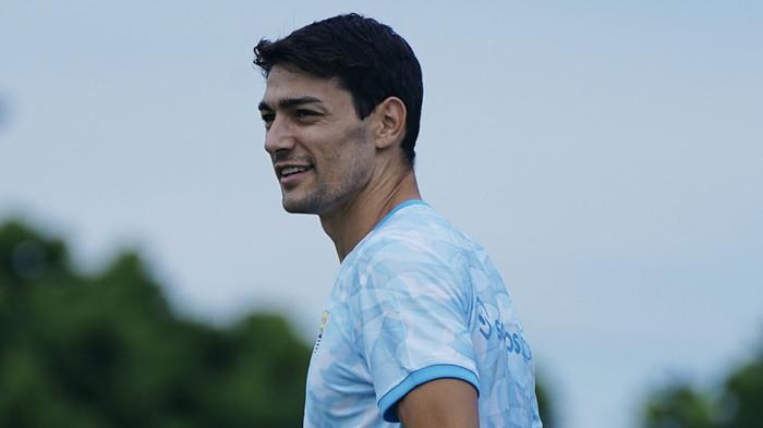 Pemain baru Persib Bandung, Federico Barba menjalani sesi latihan perdana bersama skuat Maung Bandung pada Jumat (29/8/2025). Foto diambil dari Instagram resmi Persib pada Jumat, 29 Agustus 2025.