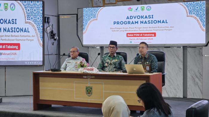 Kepala Balai POM di Tabalong, Taufiqurrahman menyampaikan paparan