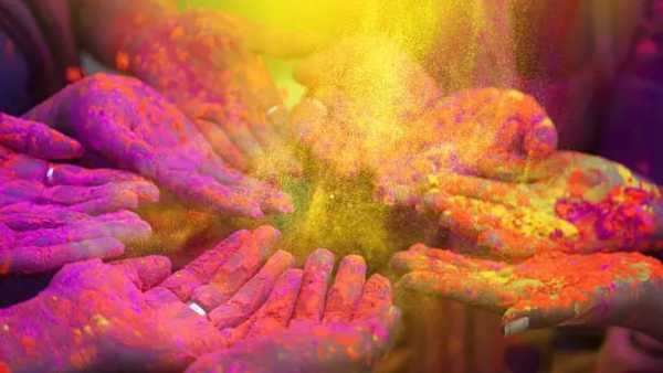Holi Colours: Why are colors played on Holi, know what is their significance?