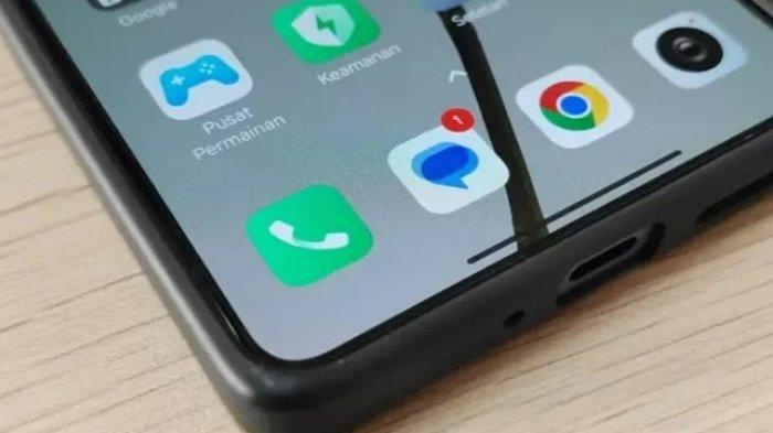 Memakai tombol gesture dan menghilangkan navigasi membuat layar tampak lebih luas.