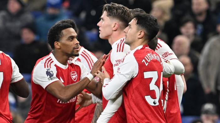 SELEBRASI ARSENAL - Striker Arsenal, Viktor Gyokeres, merayakan gol bersama rekan setim ke gawang Everton pada lanjutan pekan ke-17 Liga Inggris di Stadion Hill Dickinson pada Minggu (21/12/2025). (Instagram Arsenal - 21/12/2025).