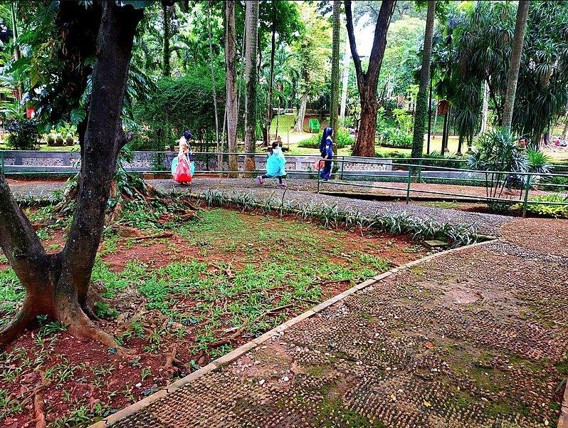 Taman Langsat, salah satu rekomendasi tempat buat ngabuburit di Jakarta Selatan.