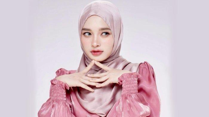 TAK DIUNDANG - Potret selebgram Inara Rusli (arsip 2024).