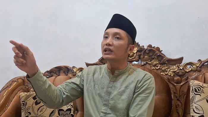 BOCAH TEWAS SUKABUMI  - Anwar Satibi (38), ayah kandung NS (13), bocah Sukabumi yang tewas diduga akibat penganiayaan ibu tirinya, saat ditemui di Kampung Pasirpulus, Jampang Kulon, Sukabumi, Jawa Barat, Selasa (24/2/2026) malam
