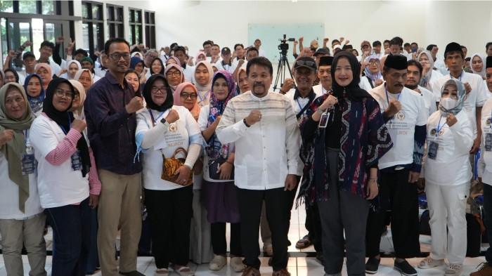 SOSIALISASI - Anggota Komisi IX DPR RI, Nuroji melakukan sosialisasi Program Makan Bergizi Gratis (MBG) di SMKS Wisata Harmas Depok, Jumat (27/2).