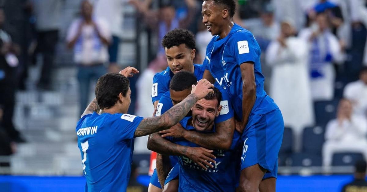 MERAYAKAN GOL - Para pemain Al Hilal merayakan gol Theo Hernandez di Liga Champions Asia 2025/2026 saat mengalahkan Al Duhail dengan skor 2-1, Rabu (16/9/2025) dini hari WIB.