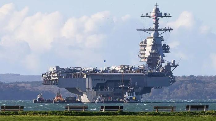 DI DEPAN PINTU IRAN - Kapal induk Amerika Serikat. Dalam perkembangan situasi di Timur Tengah, AS mengirimkan dua kapal induk mereka di perairan Teluk, dekat Iran.