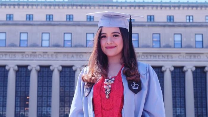 Penyanyi Tasya Kamila menyelesaikan pendidikan S2 jurusan Public Administration in Energy and Environmental Policy di Columbia University pada tahun 2018 dengan beasiswa LPDP.