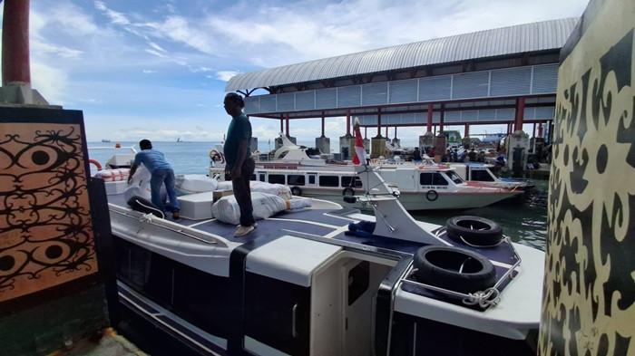 JADWAL SPEEDBOAT - Tampak speedboat saat sandar di Pelabuhan Tengkayu I Tarakan, beberapa waktu lalu. Terdapat delapan speedboat siap mengangkut penumpang dari Pelabuhan Tengkayu I Tarakan, menuju Pelabuhan Kayan II Tanjung Selor hari ini, Senin  (2/3/2026). TRIBUNKALTARA.COM/ANDI PAUSIAH