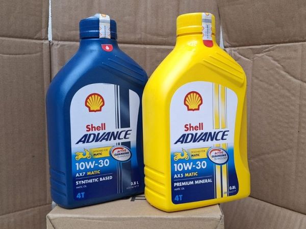 Pilihan oli mesin Shell Advance AX3 dan Shell Advance AX5 buat motor matic Honda 
